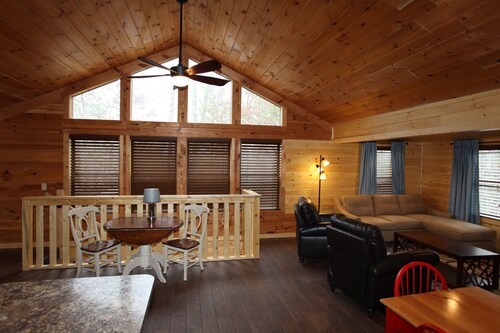 Beautifully remodeled one bedroom cabin. 