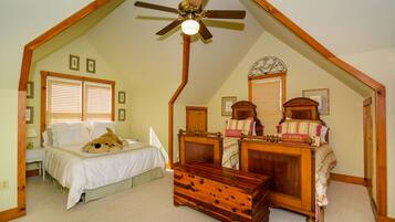 5 bedrooms, iron/ironing board, WiFi, bed sheets
