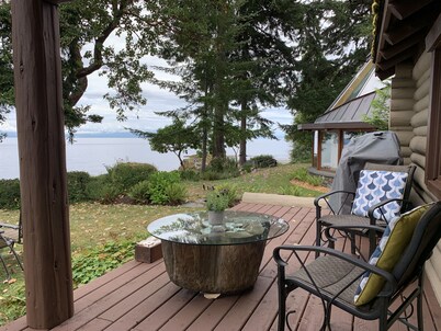 Stunning Ocean views & Hot-tub!