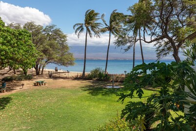 *Makani A Kai B9* Maui Condo Steps To The Sand!