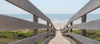 35% de réduction, rénové après l'ouragan, le plus proche de la plage, promenade privée