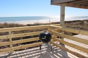 Property grounds - Secluded Relaxing Beach front home ~ New Private Golf cart Walkway ! (Port Aransas)