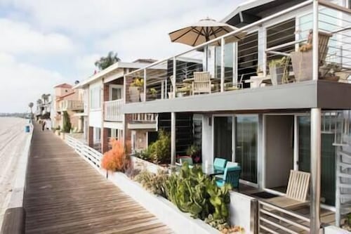 Beach & Oceanfront Oasis 