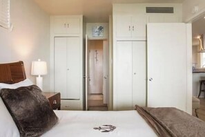 3 chambres, fer et planche à repasser, lit parapluie, Wi-Fi