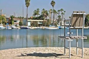 Am Strand, Liegestühle, Strandtücher