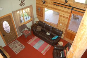 Télévision, cheminée, lecteur de DVD