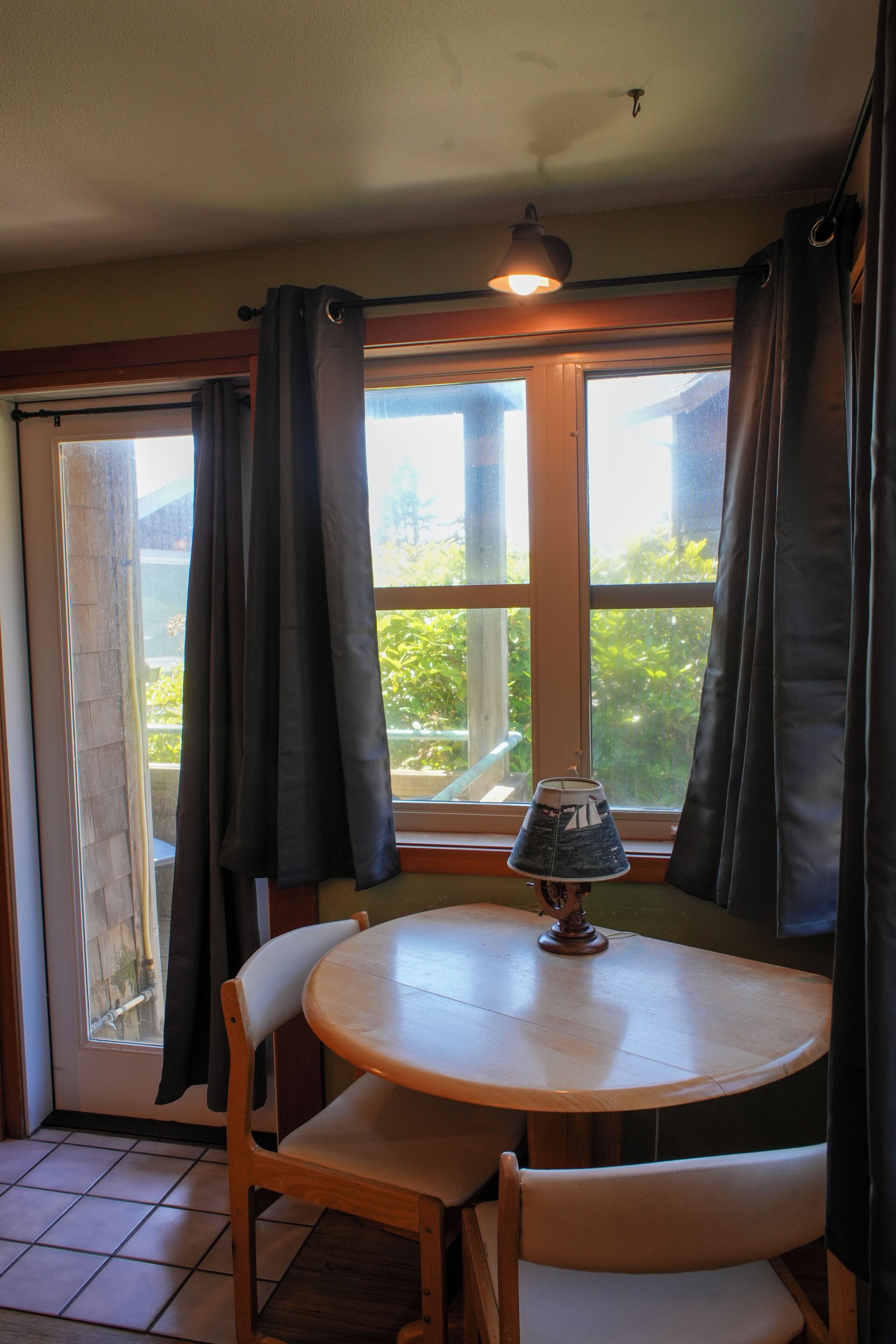 Luxe Captain Queen | Free WiFi, bed sheets