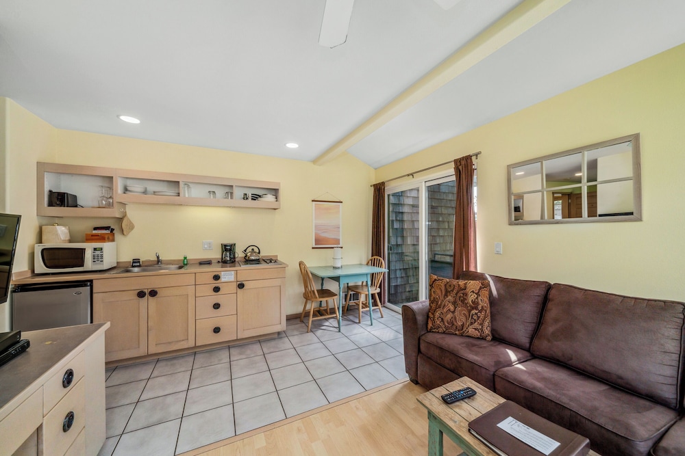 Inn at Manzanita by null