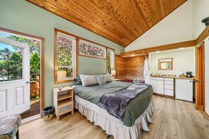 واي فاي مجانًا وملاءات أسرّة