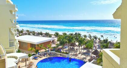 Hotel NYX Cancun All Inclusive