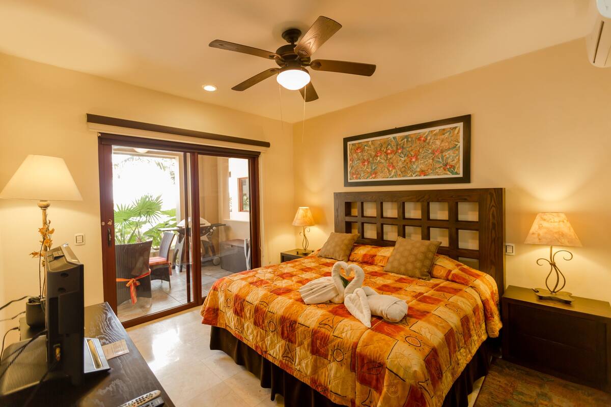Deluxe Apartment, 2 Bedrooms, Kitchen, Ground Floor | 1 bedroom, in-room safe, iron/ironing board, free WiFi