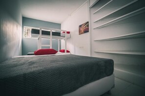 Private Economy Room, Shared Bathroom (4ppl) | Hypo-allergenic bedding, minibar, desk, blackout curtains