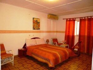 Desk, blackout curtains, rollaway beds, free WiFi