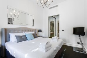 3 Bedroom House | 3 bedrooms, premium bedding, iron/ironing board, free cribs/infant beds - Boutique Stays - County Down, Port Melbourne (Port Melbourne)