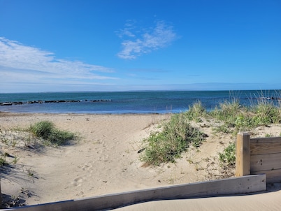 Great Vacation Place Just Steps From The Beach