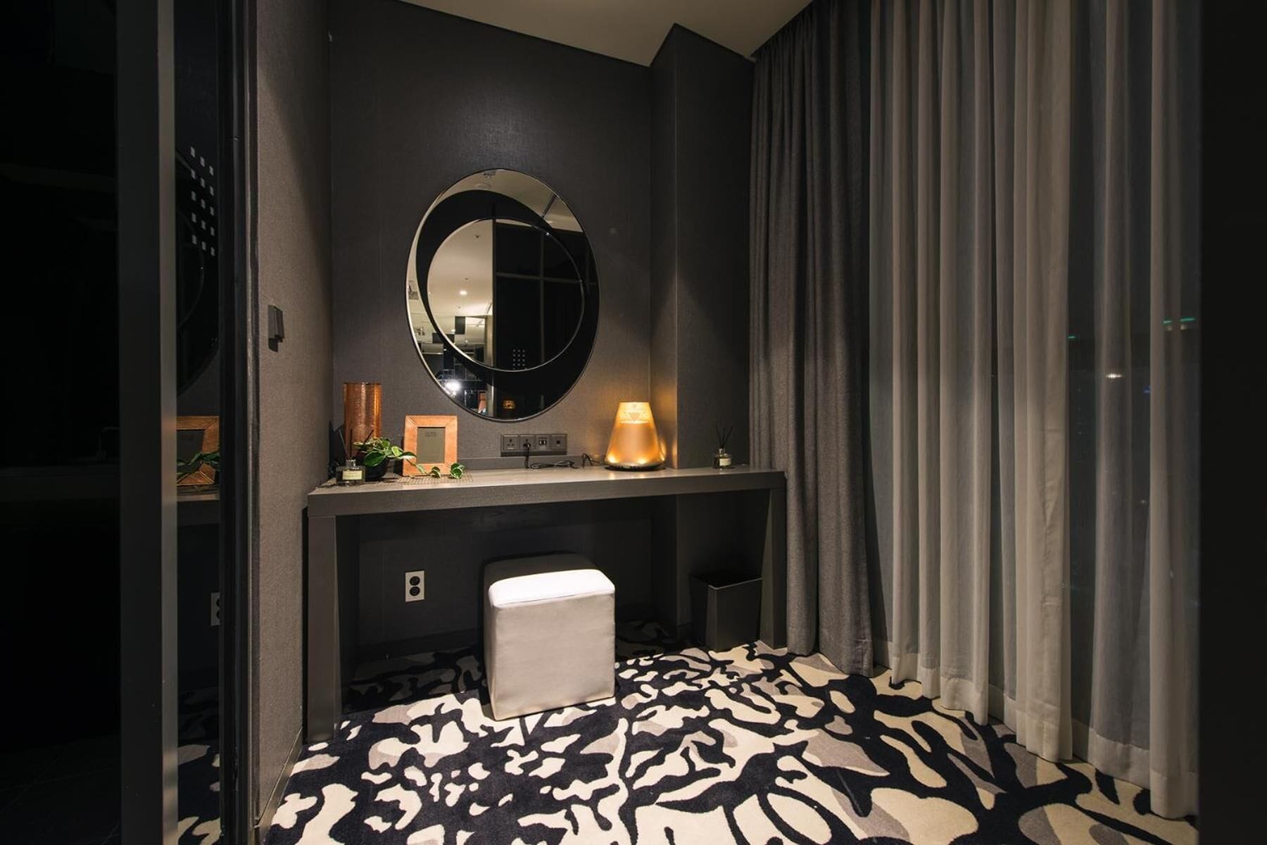 premium bedding, down duvets, minibar, in-room safe