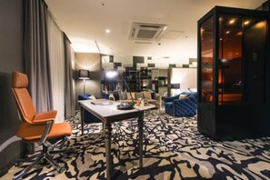 Hamilton Suite Garden | Premium bedding, down comforters, minibar, in-room safe - Best Louis Hamilton Hotel Changwon (Changwon)