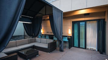 Hamilton Suite Garden | Literie de qualité supérieure, couette en duvet d'oie, minibar
