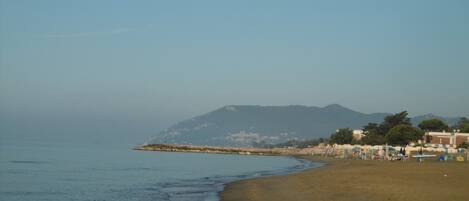 Beach nearby, sun loungers