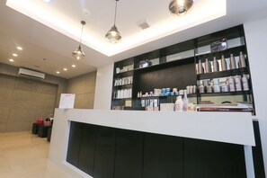 Hair salon - Bed and Bath Serviced Suites (Iloilo)