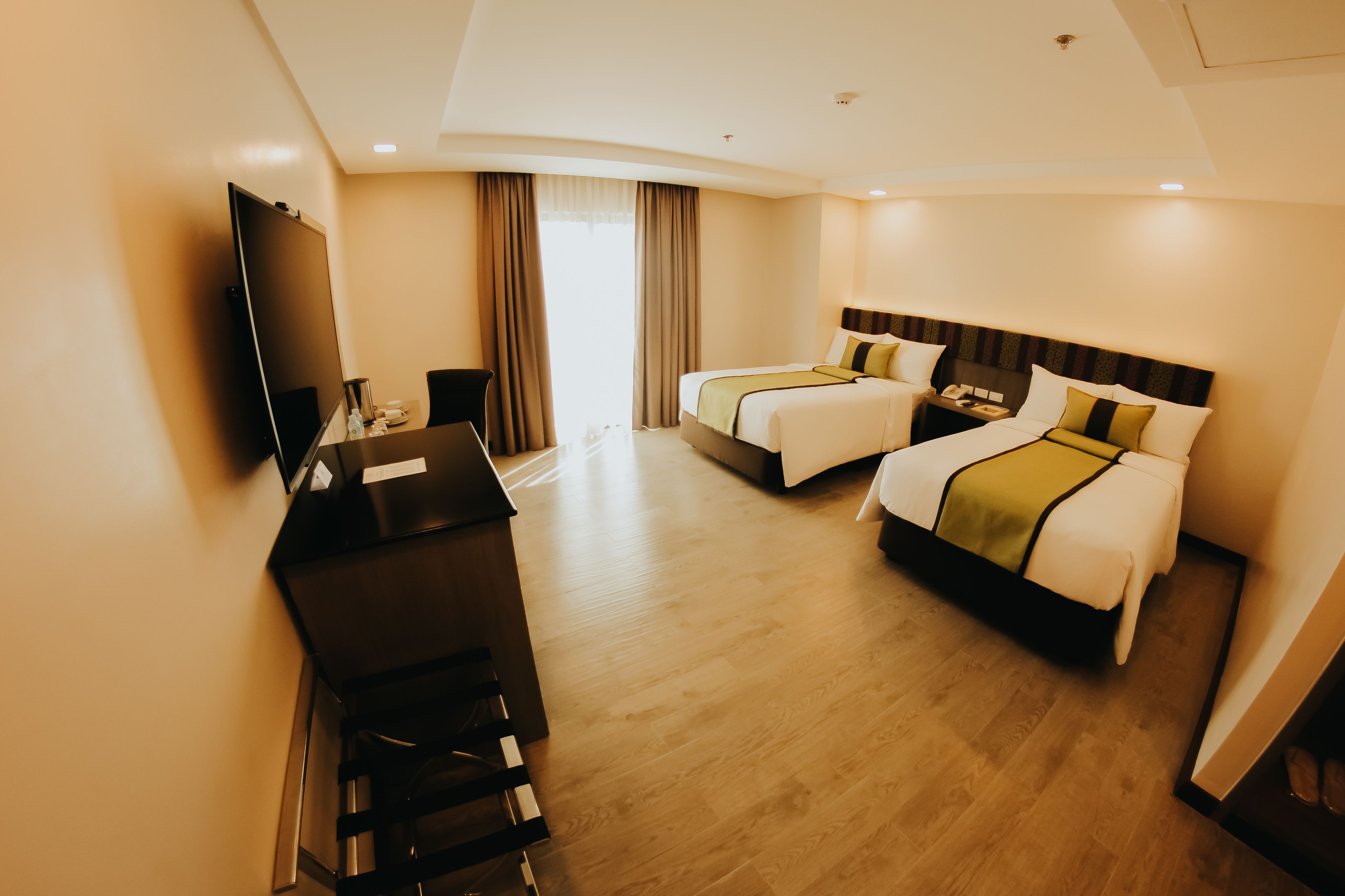 premier twin room (east wing) | minibar, in-room safe, individually furnished, desk