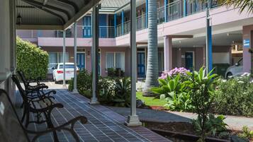 ํ
๋ผ์ค/ํํฐ์ค