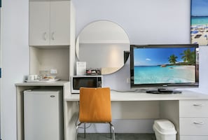 Room, 1 Double Bed, Accessible | Living area | 55-inch flat-screen TV with cable channels, TV, Netflix