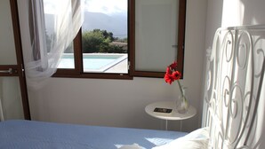 3 عدّة غرف نوم ومكواة/لوح كي وواي فاي مجانًا وملاءات أسرّة