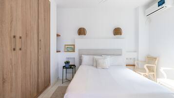 2 bedrooms, soundproofing, iron/ironing board, WiFi
