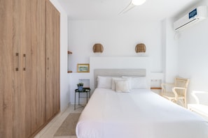 2 bedrooms, soundproofing, iron/ironing board, WiFi