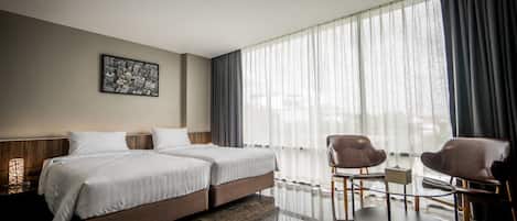 Superior Room with Bathtub | Minibar, in-room safe, free WiFi