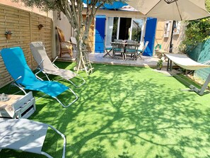 Outdoor dining - PROVENCE-ALPES-CÔTE D'AZUR <br>Seaside (La Presqu'île) 🐟 (Port-De-Bouc)