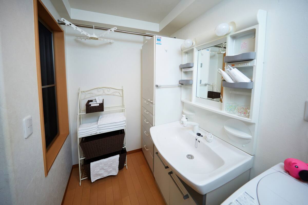Casa (Private Vacation Home) | Planxa i posts de planxar, wifi gratuïta i roba de llit 