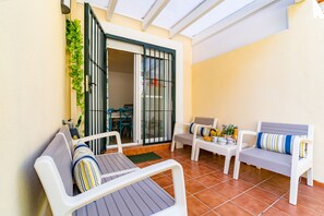 Terrace/patio - Chalet Parque Tecnológico, ideal for couples and families (Málaga)