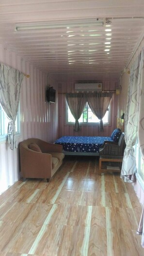 Rollaway beds, free WiFi