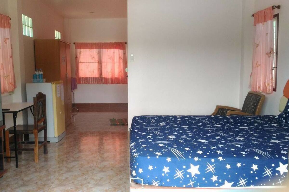 Bungalow with Garden View | Rollaway beds, free WiFi