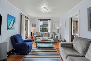 Smart TV, books, music library, stereo