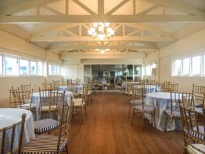 Reception hall - The Alpa Hotel and Restaurant (Batangas City)