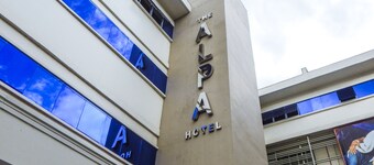 더 알파 호텔 & 레스토랑