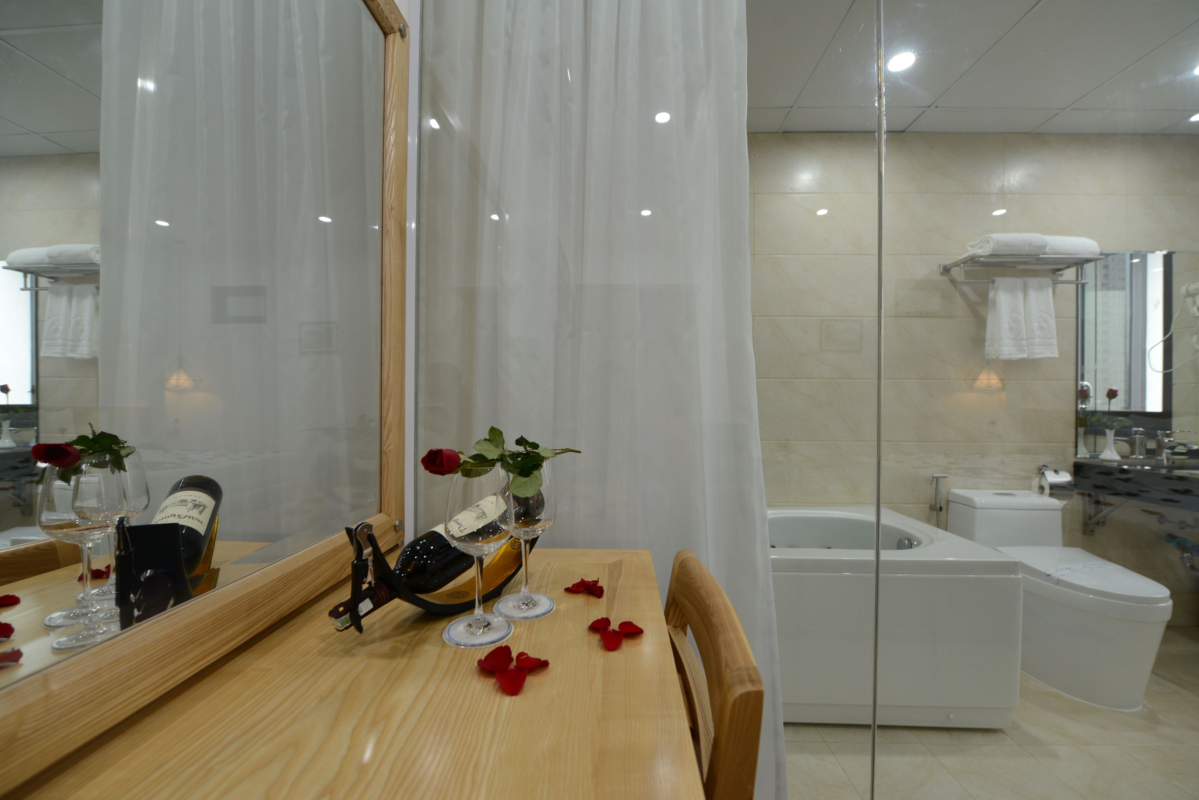 Photo - Blue Hanoi Inn City Hotel