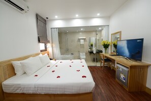 Executive Room | Minibar, in-room safe, desk, soundproofing - Blue Hanoi Inn City Hotel (Hanoi)