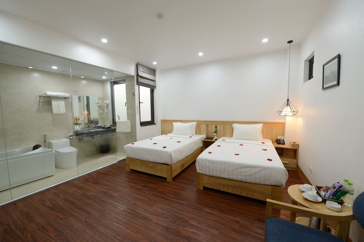 Suite (Twin or Double) | Minibar, in-room safe, desk, soundproofing