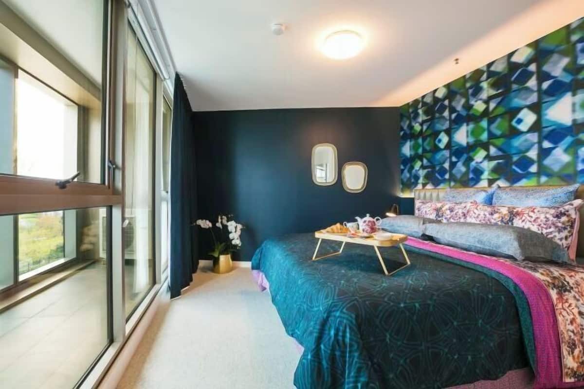1 bedroom, premium bedding, in-room safe, blackout curtains