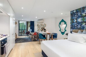 Executive Studio | Premium bedding, in-room safe, blackout drapes, soundproofing - Quest Flemington Central (Flemington)