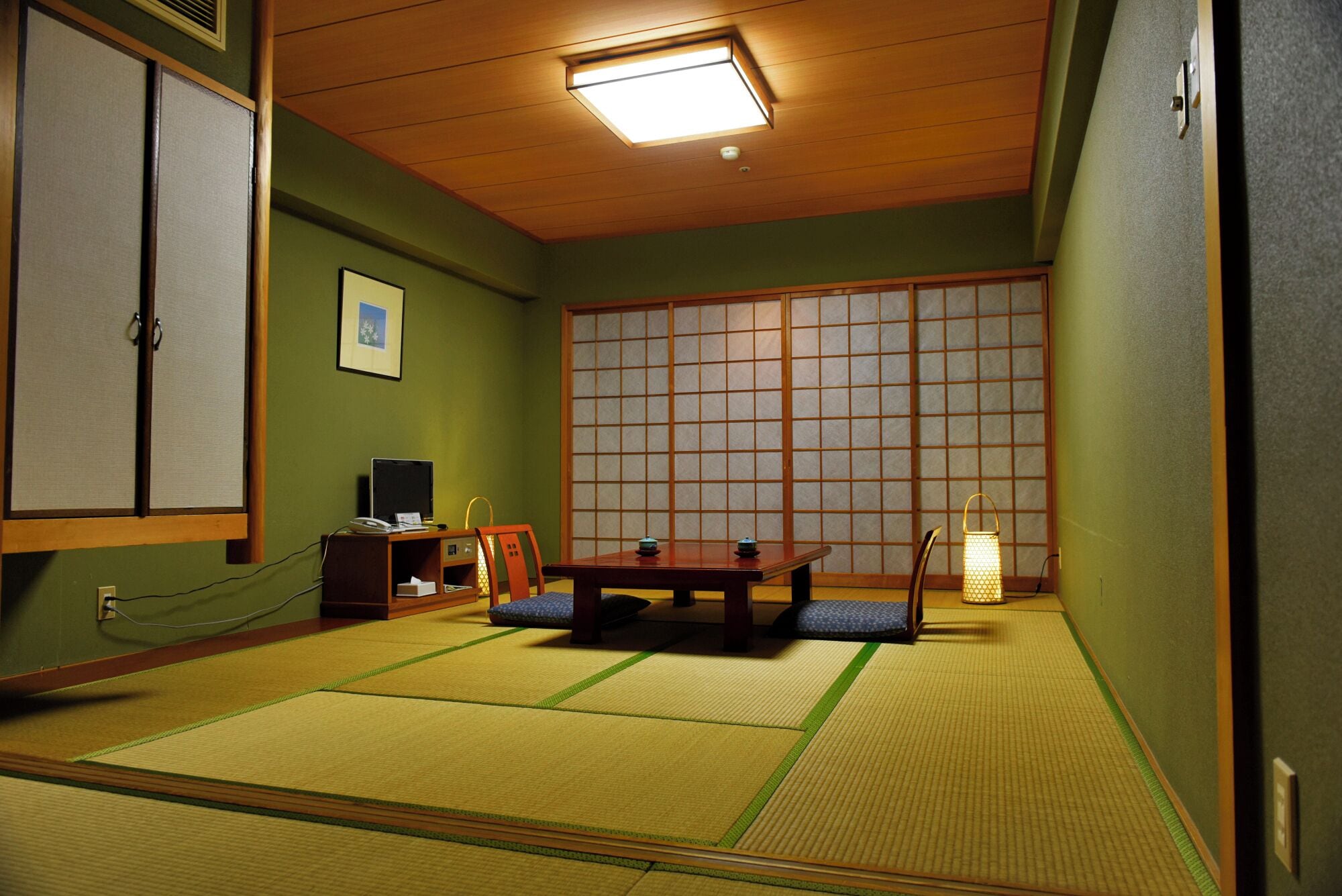 traditional room, non smoking | individually decorated, individually furnished, desk, bed sheets