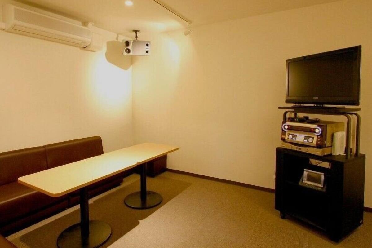 karaoke room