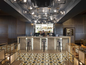 Bar (en el alojamiento)