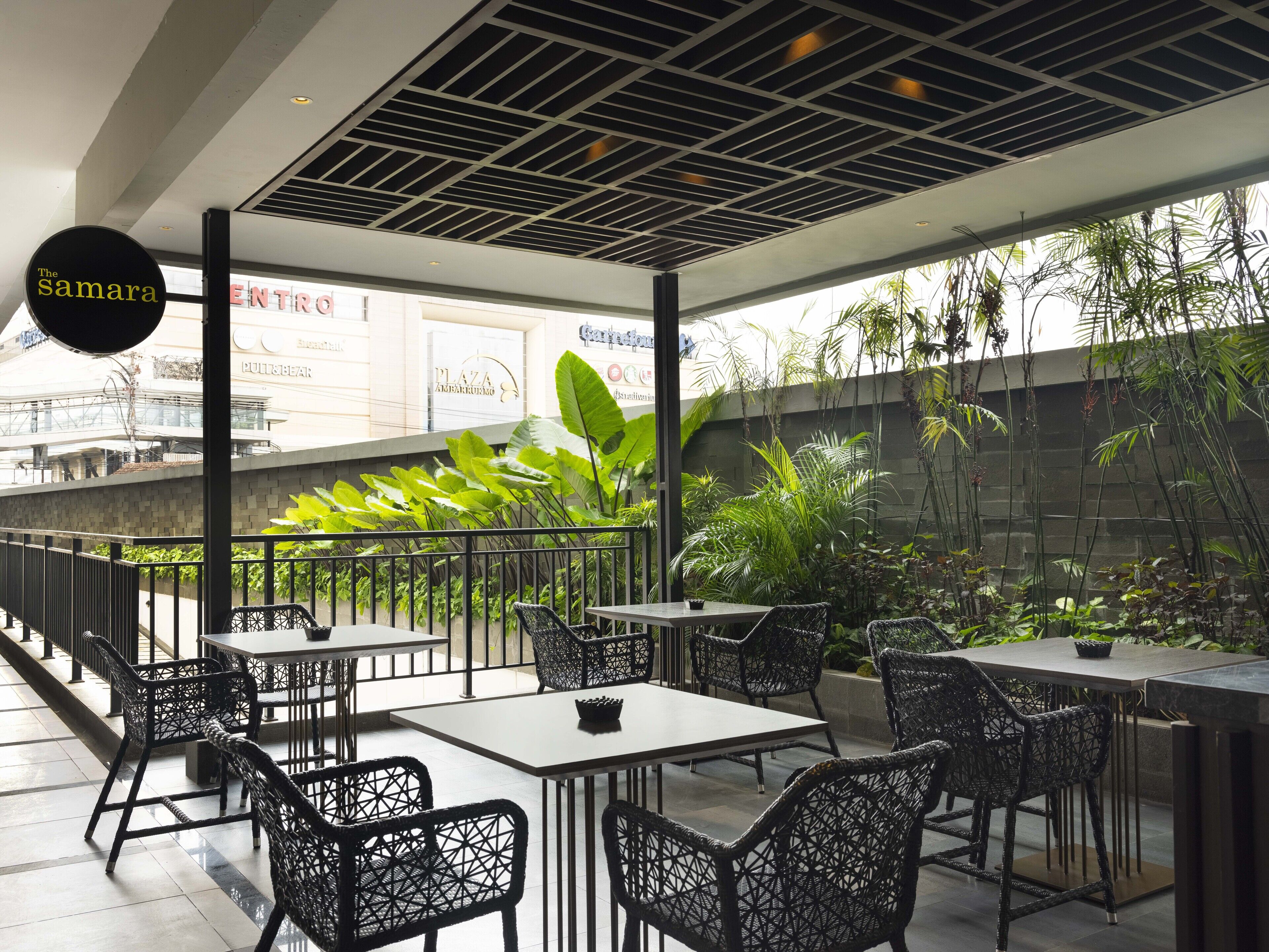 breakfast, lunch, dinner served; local and international cuisine