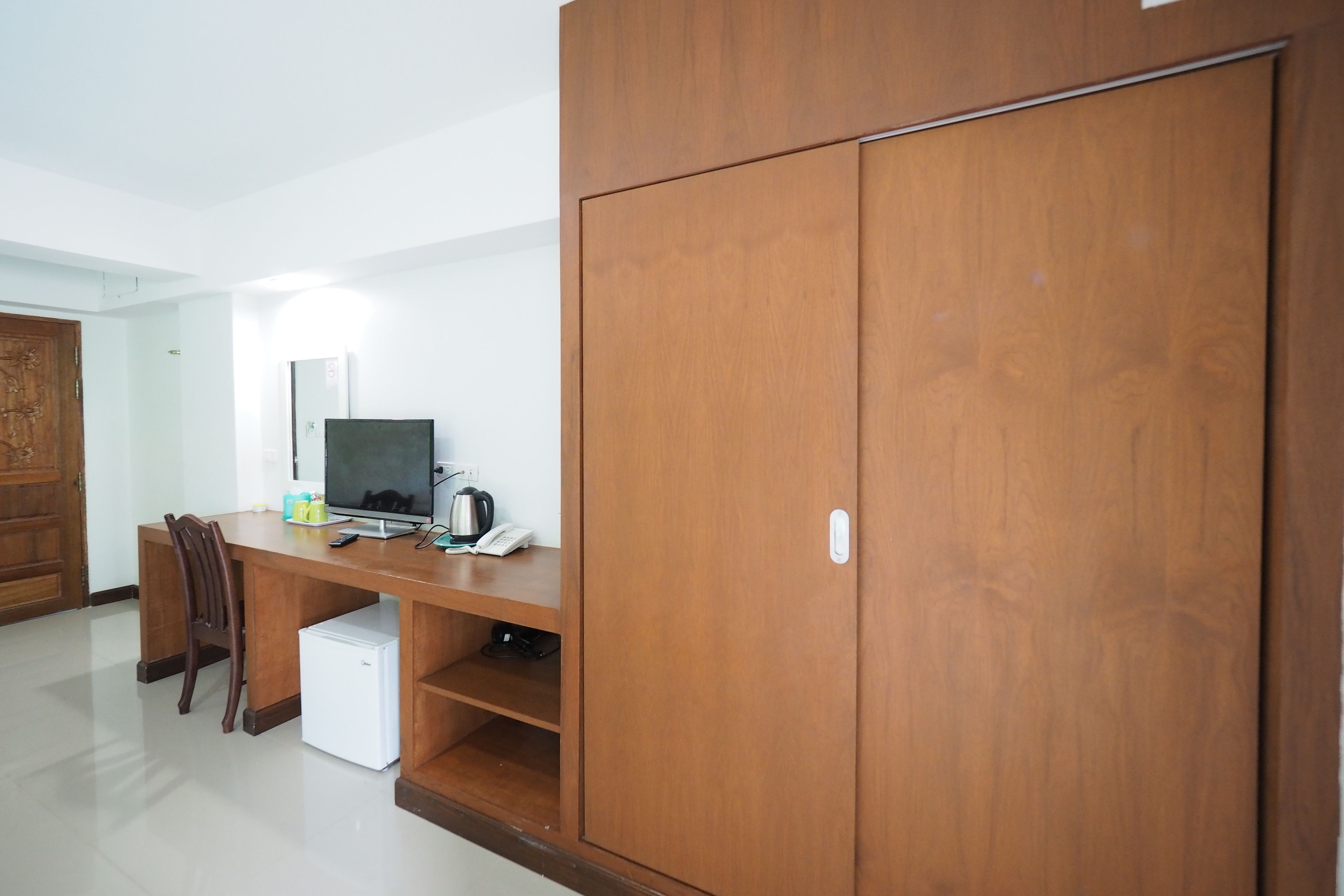 standard triple room | room amenity