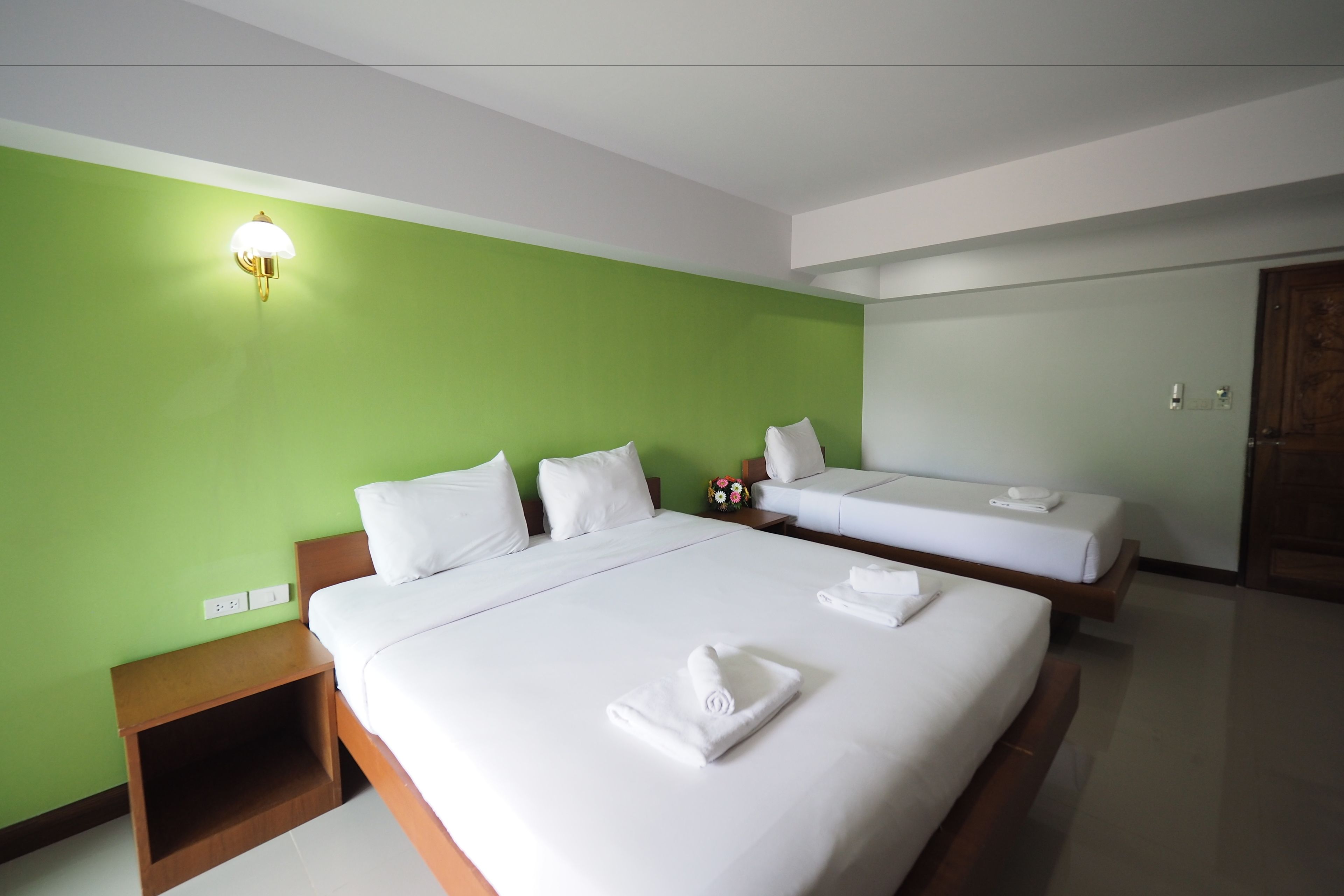standard triple room | free wifi